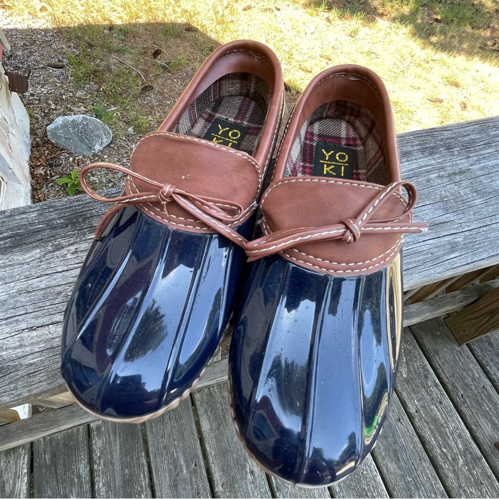 Yoki Women's Glossy Blue and Brown Rain Duck Shoes - Picture 1 of 9